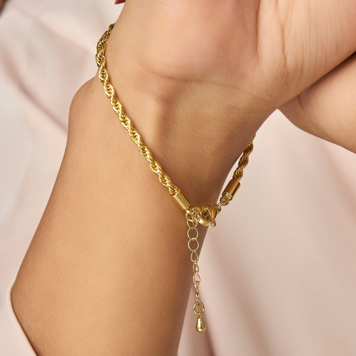 Ek Onkar Gold Twisted Chain Bracelet