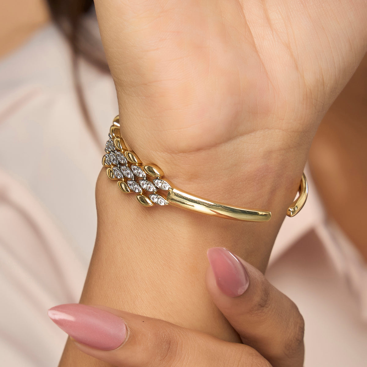 Guruji Swaroop Swarovski Meher Bracelet- White