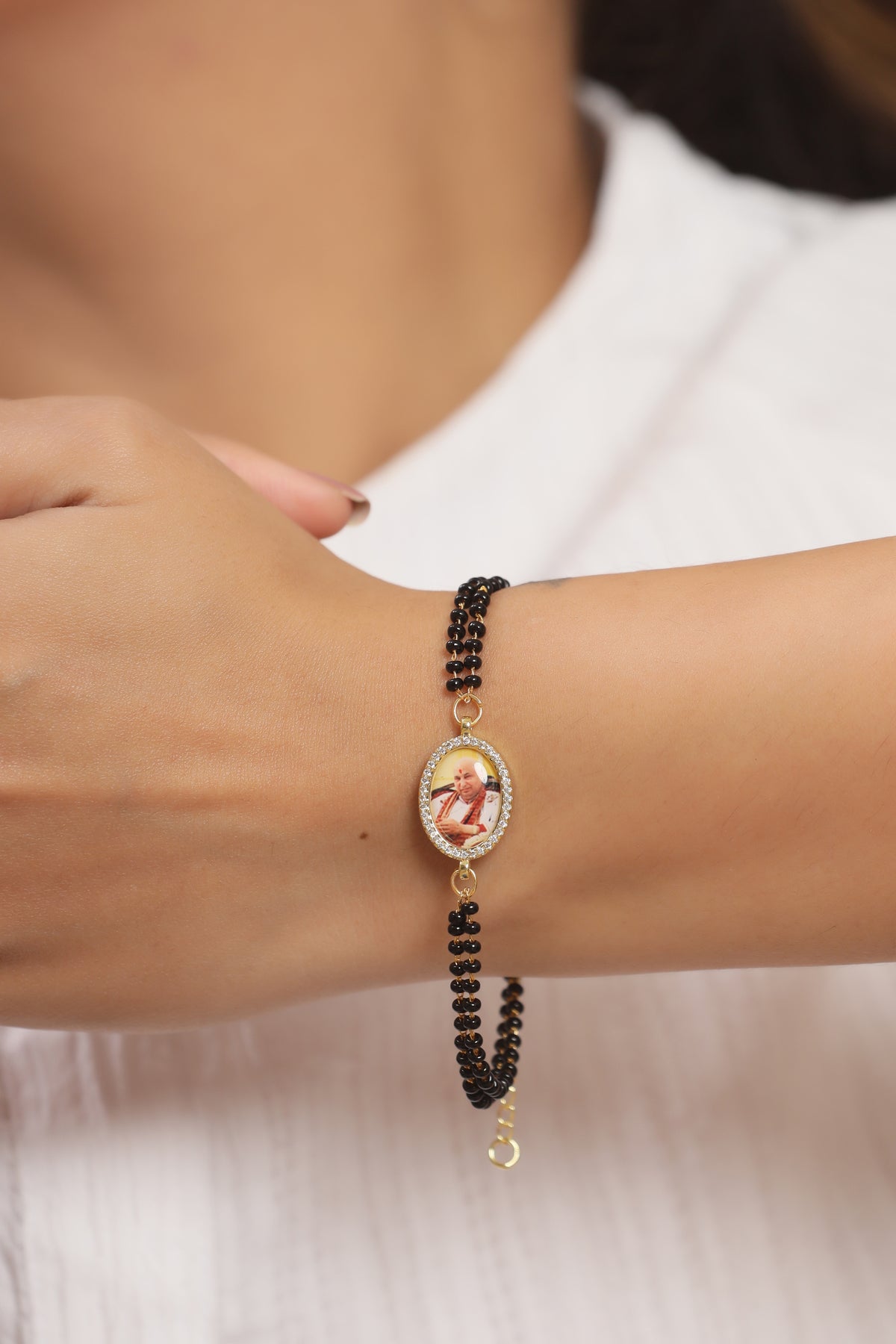 Jai Guruji Swaroop Black Bead Bracelet- option 2