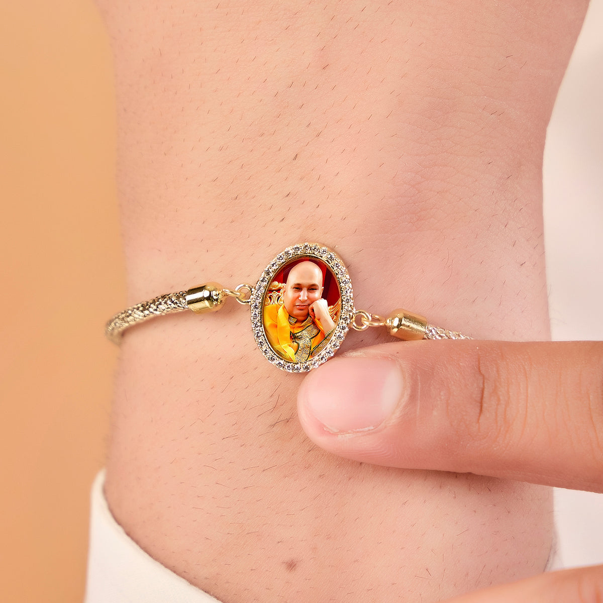 Men's Guruji Yellow Swaroop Zari Thread Bracelet- Gold