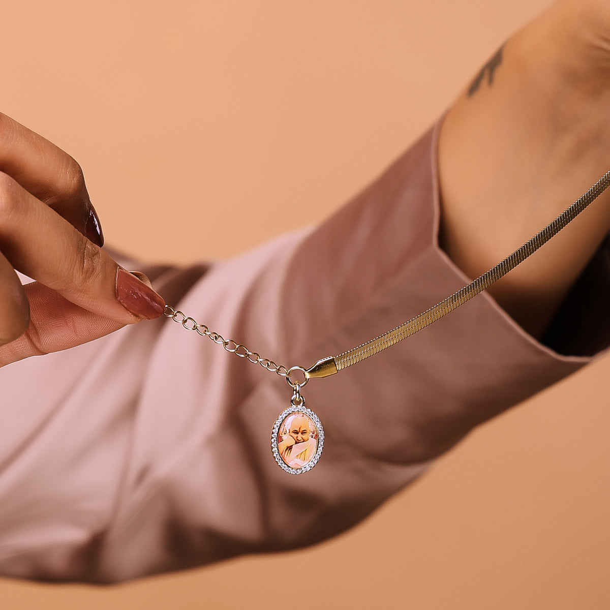 Guruji Swaroop Snake Chain Bracelet