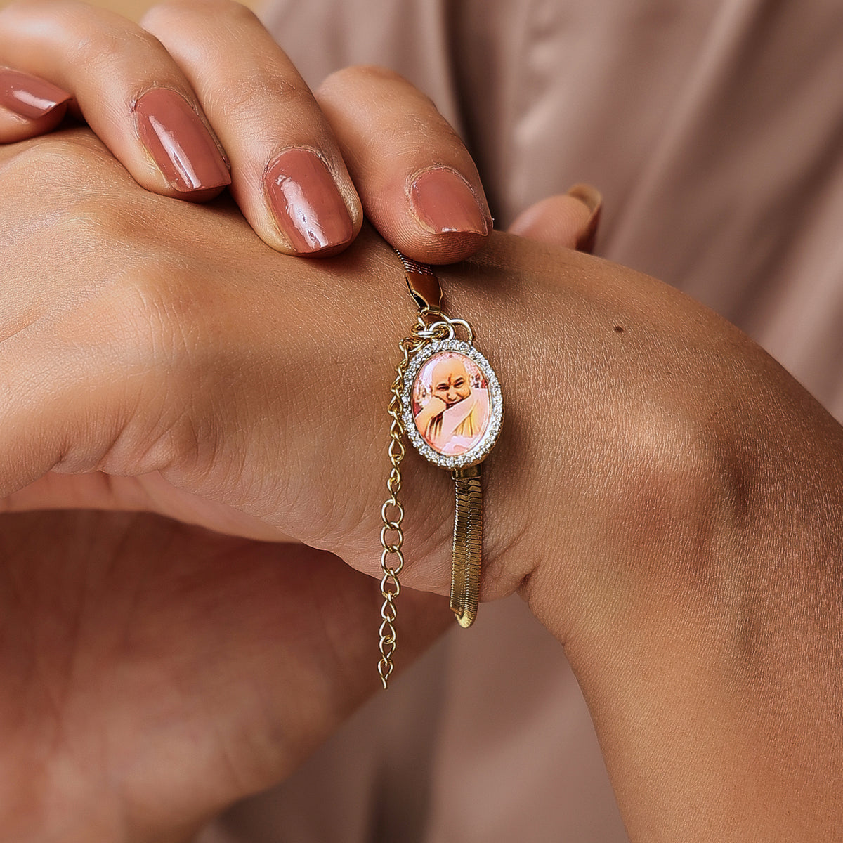 Guruji Swaroop Snake Chain Bracelet