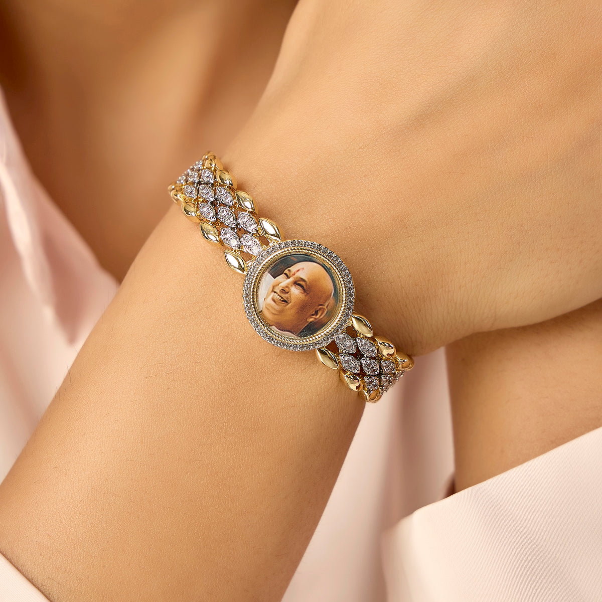 Guruji Swaroop Swarovski Meher Bracelet- White
