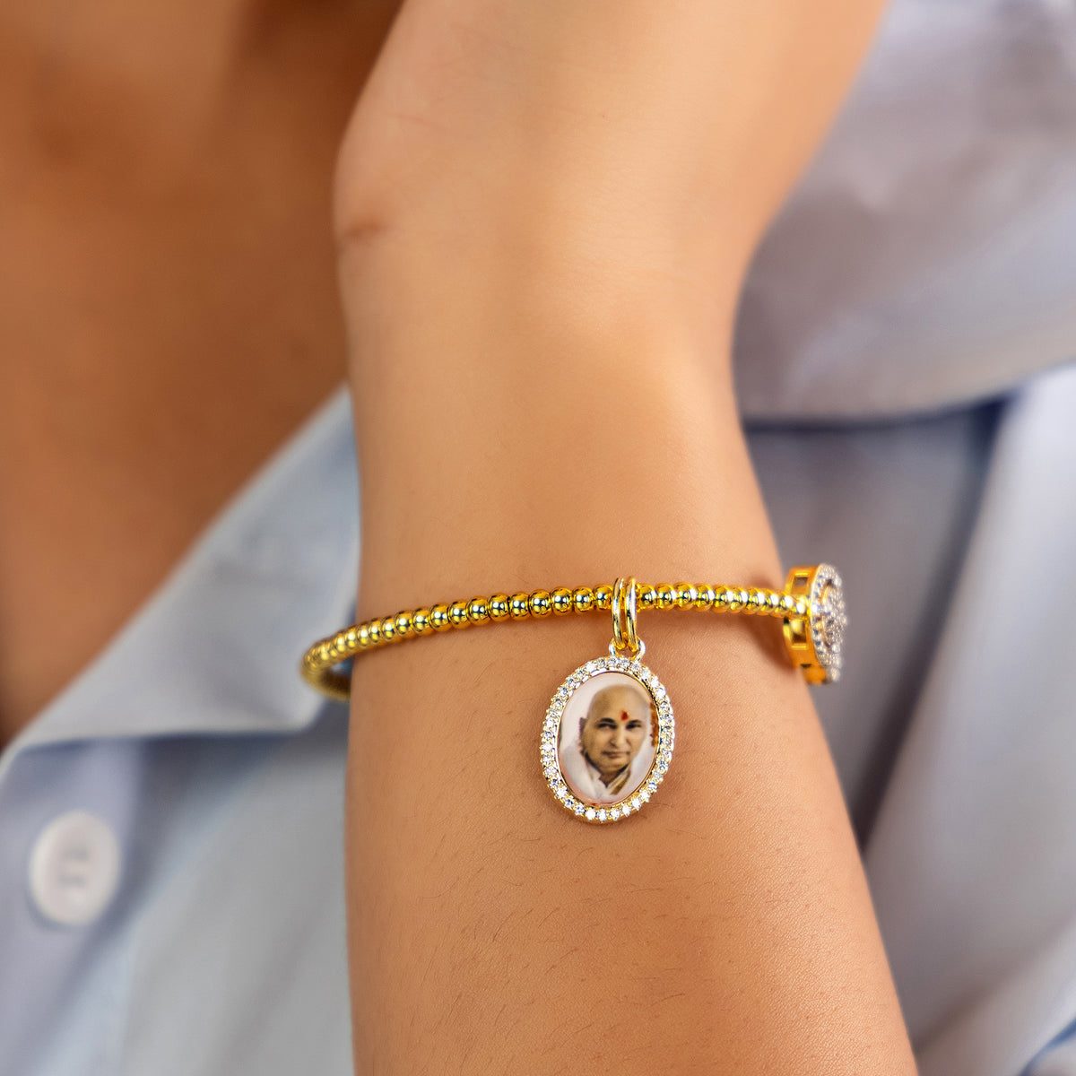 Diamond Guruji Kada ( due to high demands the dispatch will take upto 3-4 weeks )