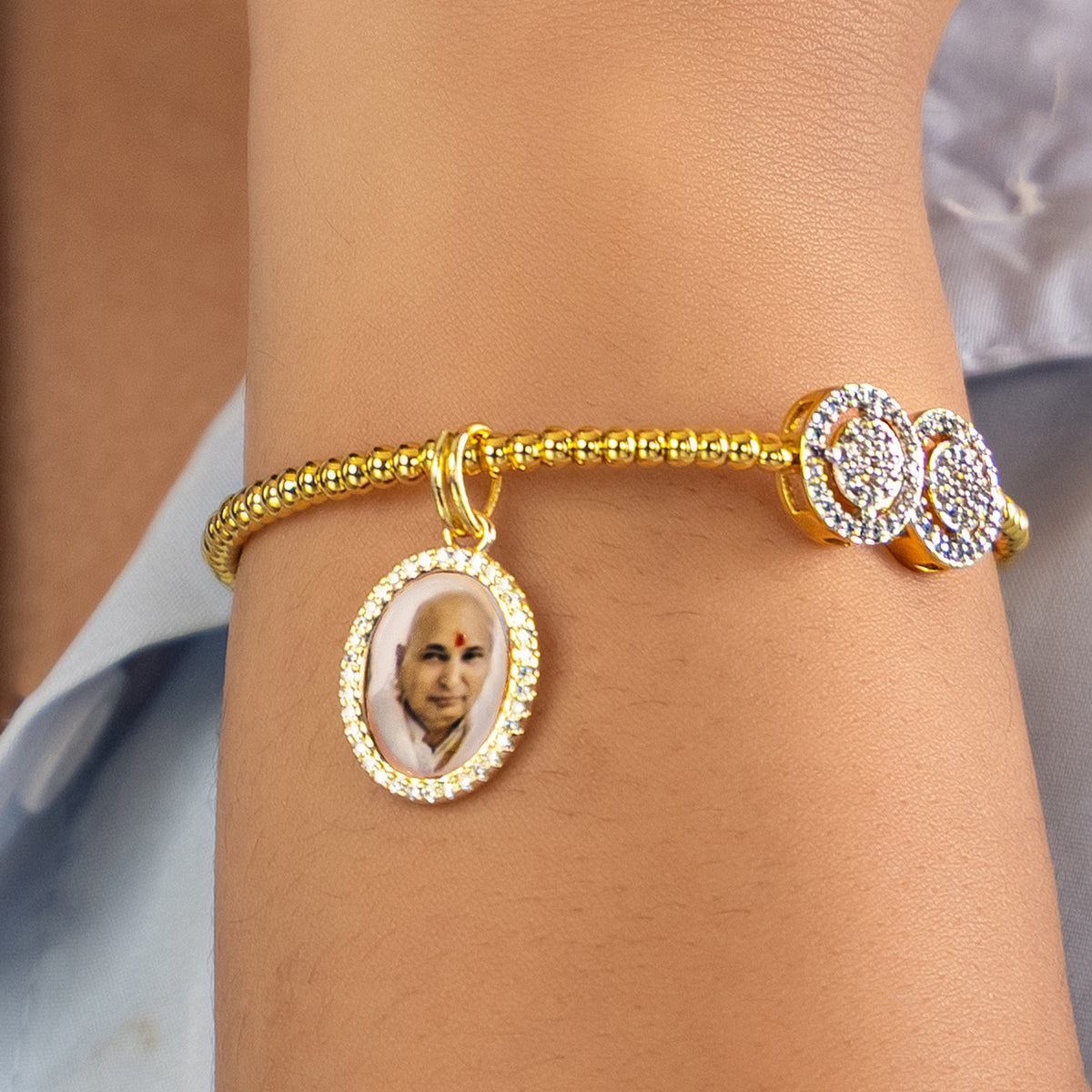 Diamond Guruji Kada ( due to high demands the dispatch will take upto 3-4 weeks )