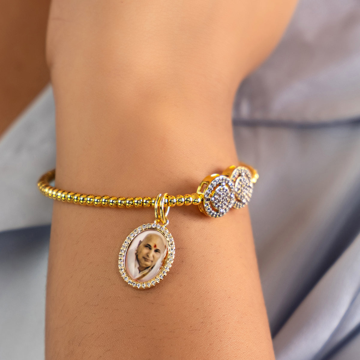 Diamond Guruji Kada ( due to high demands the dispatch will take upto 3-4 weeks )