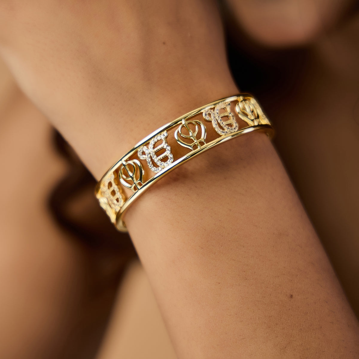 Ek Onkar Khanda Diamond Cuff Bracelet