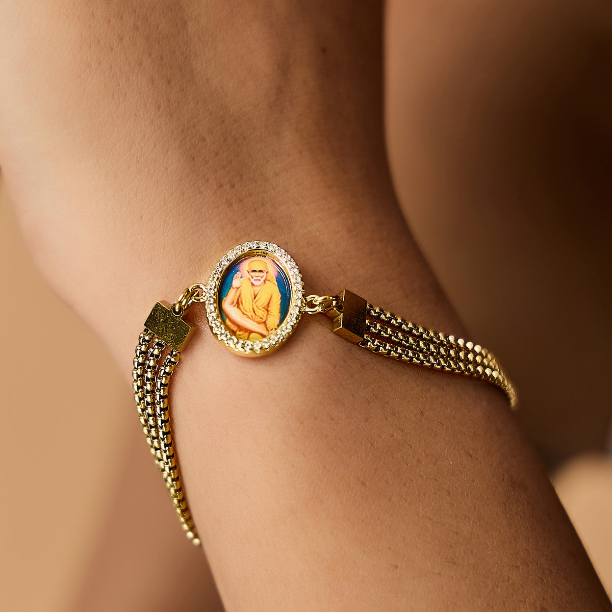 Sai Baba Cluster Chain Bracelet