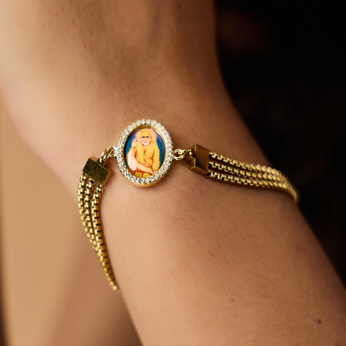 Sai Baba Cluster Chain Bracelet