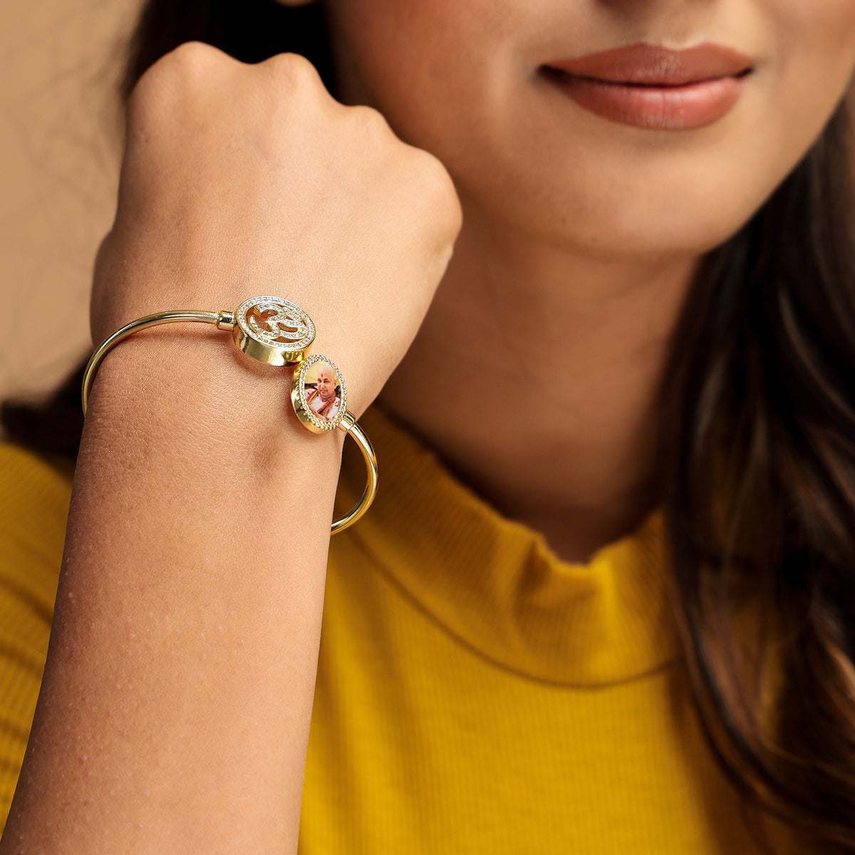 Jai Guruji Swaroop Om Kada