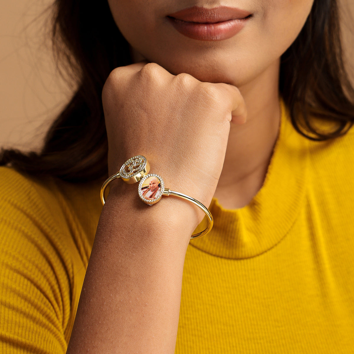 Jai Guruji Swaroop Om Kada