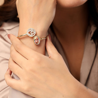 Jai Guruji Swaroop Om Kada