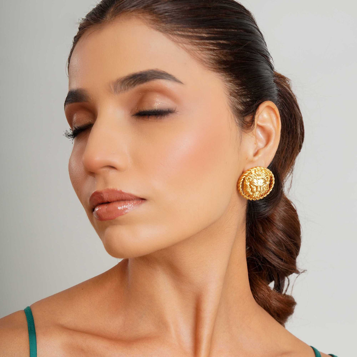 Vintage Gold Tone Lion Face Studs