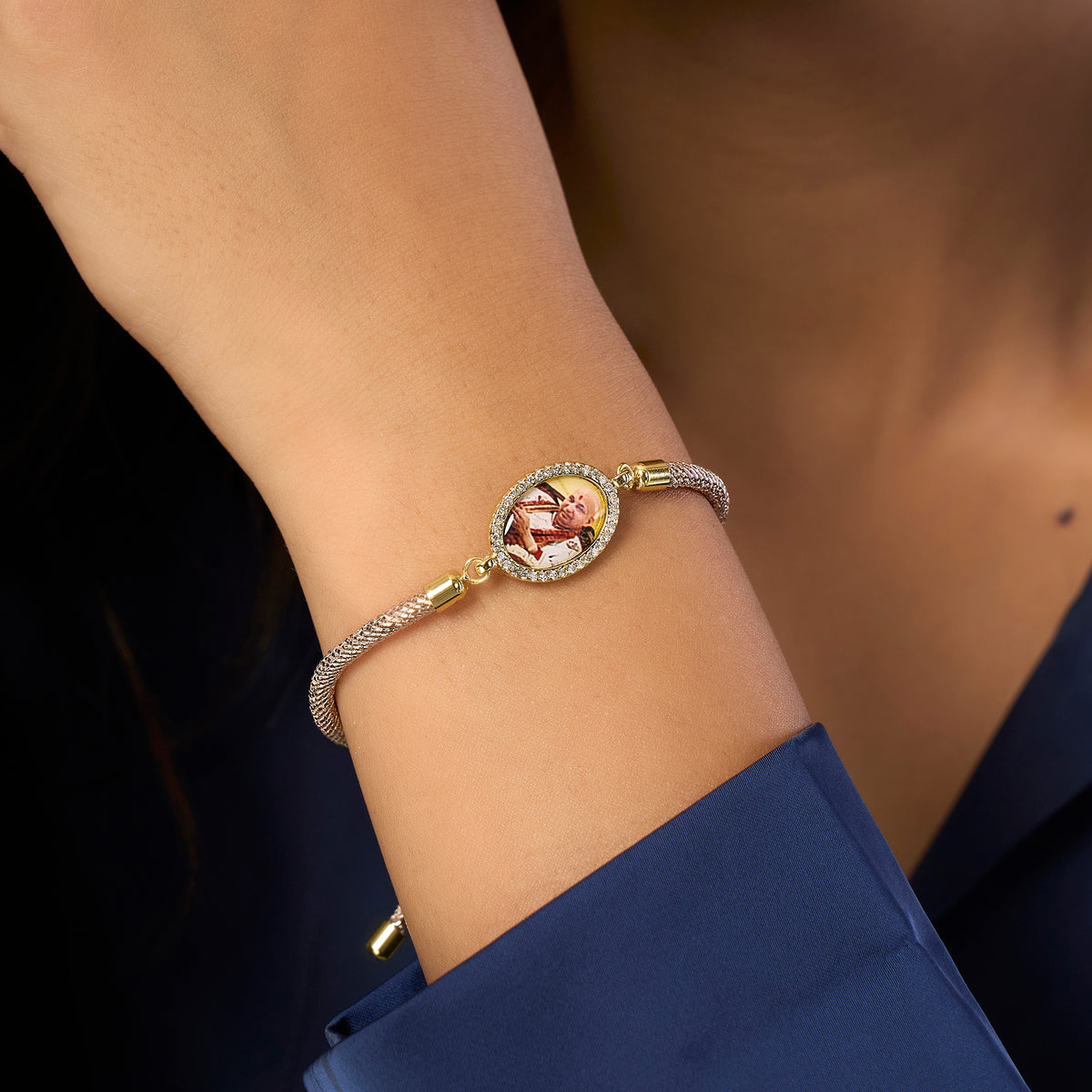 Guruji Swaroop Gold Zari Thread Bracelet- Rose
