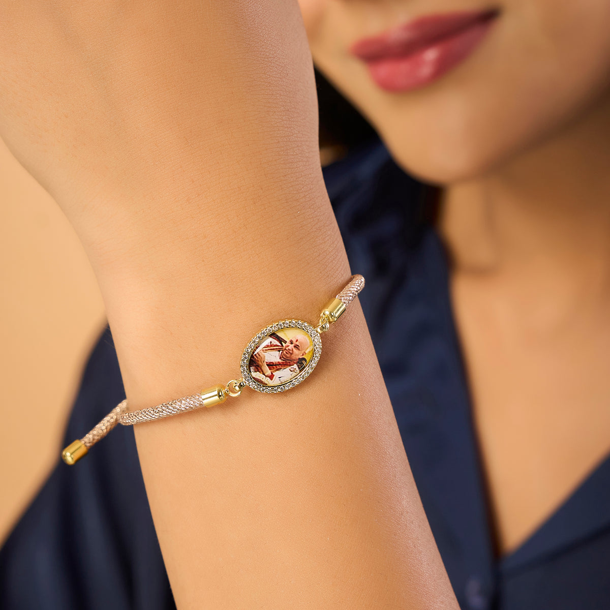 Guruji Swaroop Gold Zari Thread Bracelet- Rose