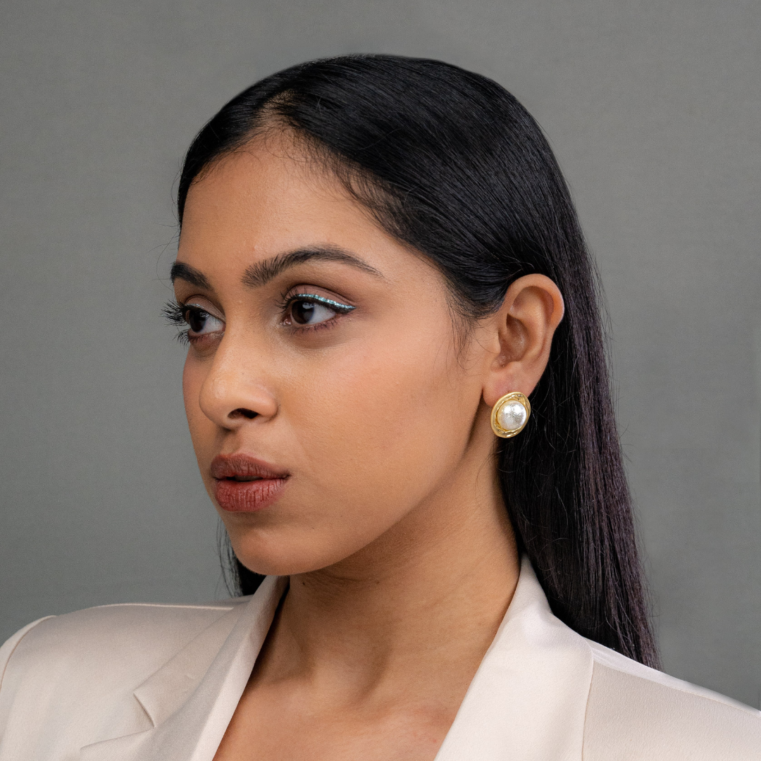 Pearl Glory Gold Stud Earrings