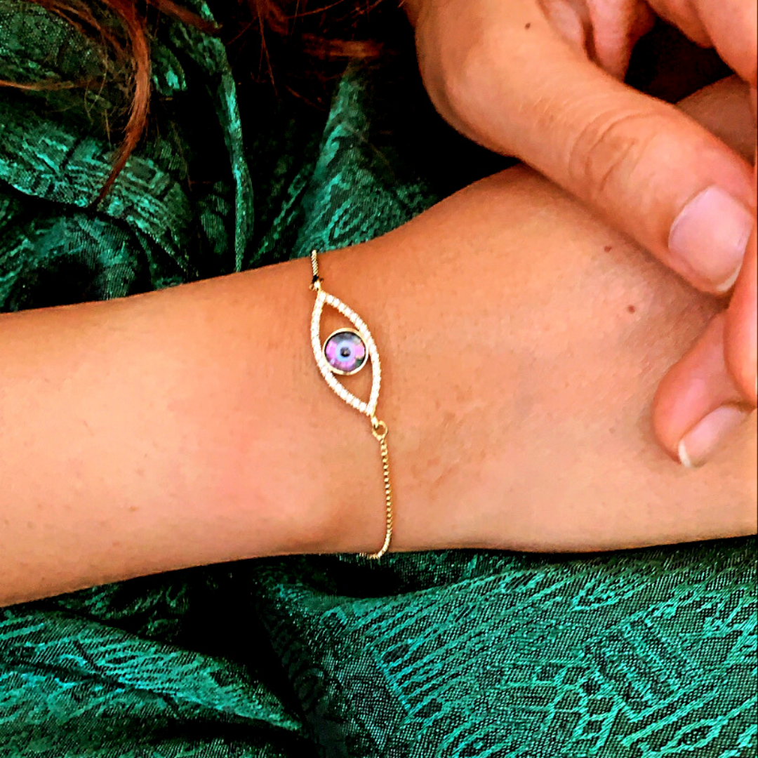 Eye Shaped Mother Of Pearl Gold Chain Bracelet