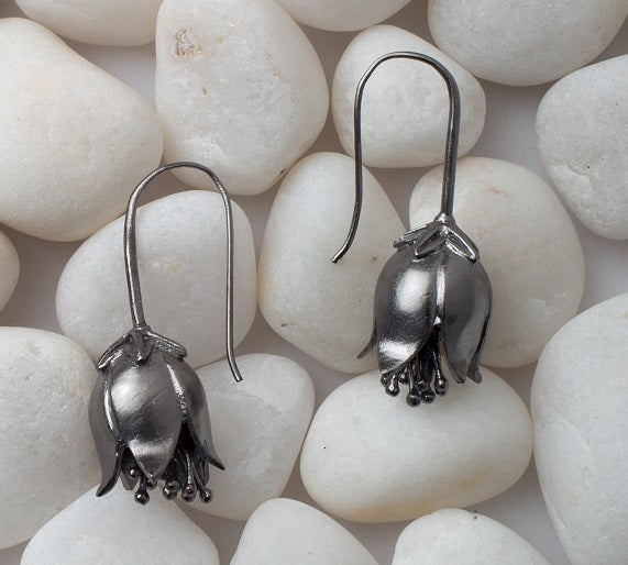 BLACK TULIP EARRINGS