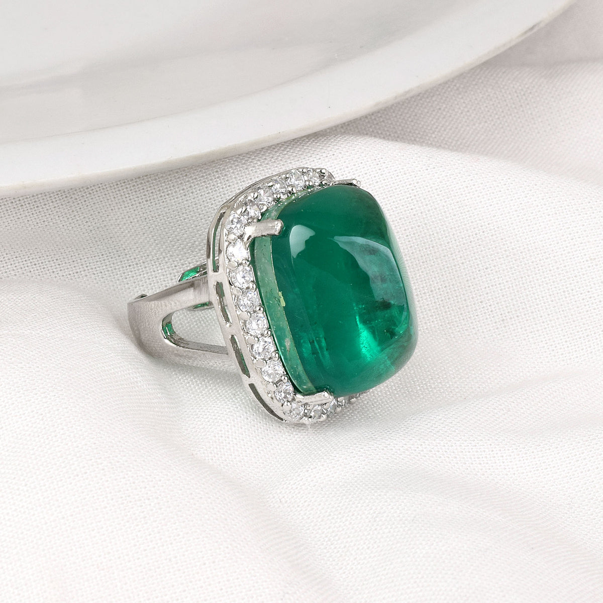 Emerald Dia Ring