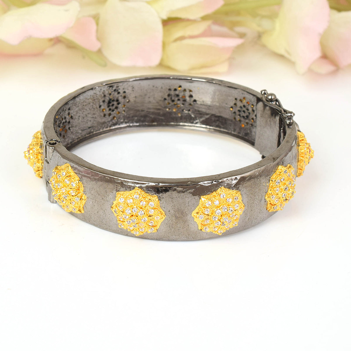 Dual Tone Metal Flower Bracelet