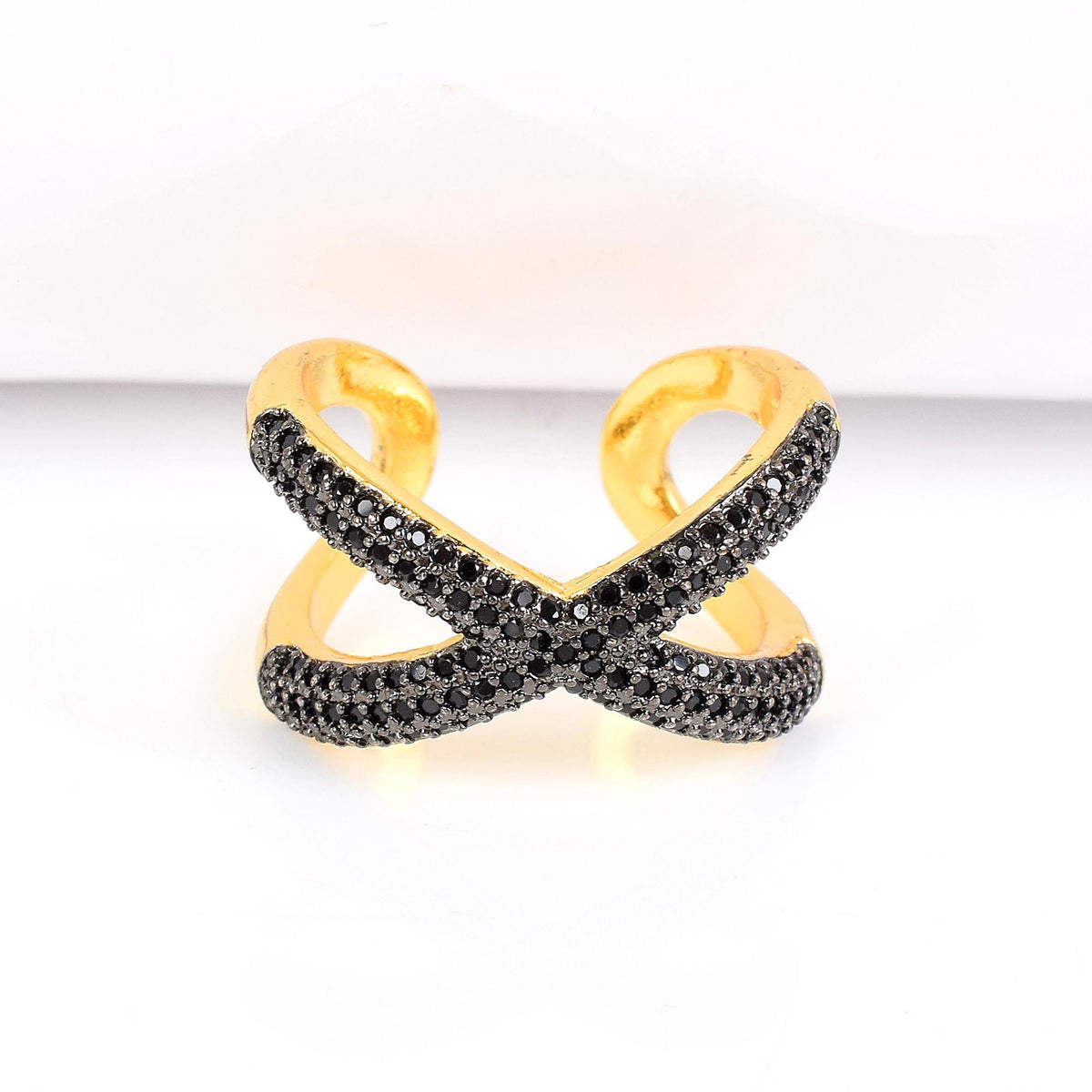 Criss-cross Black Stone Ring
