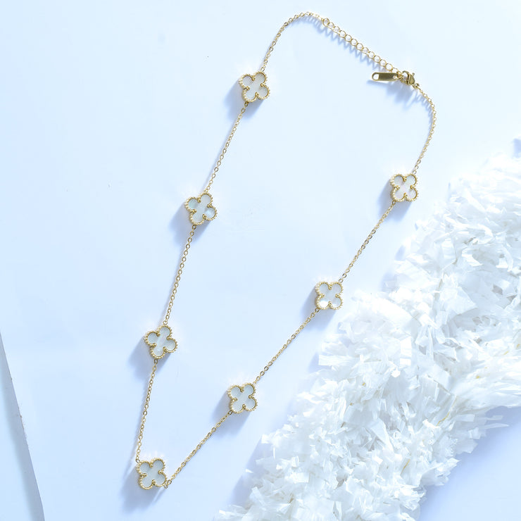 White Flower Necklace Set